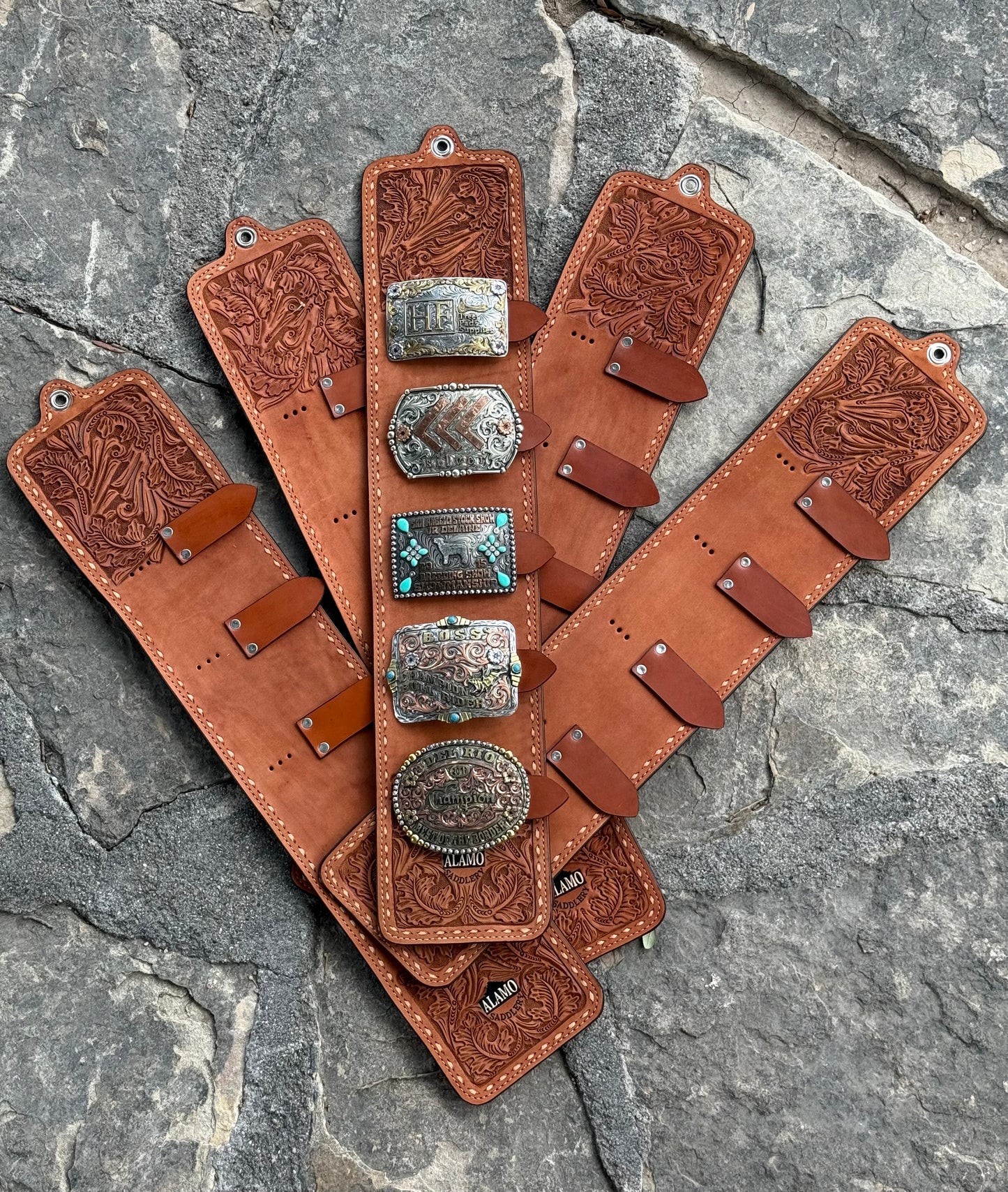 Oakleaf Roughout Buckle Holder
