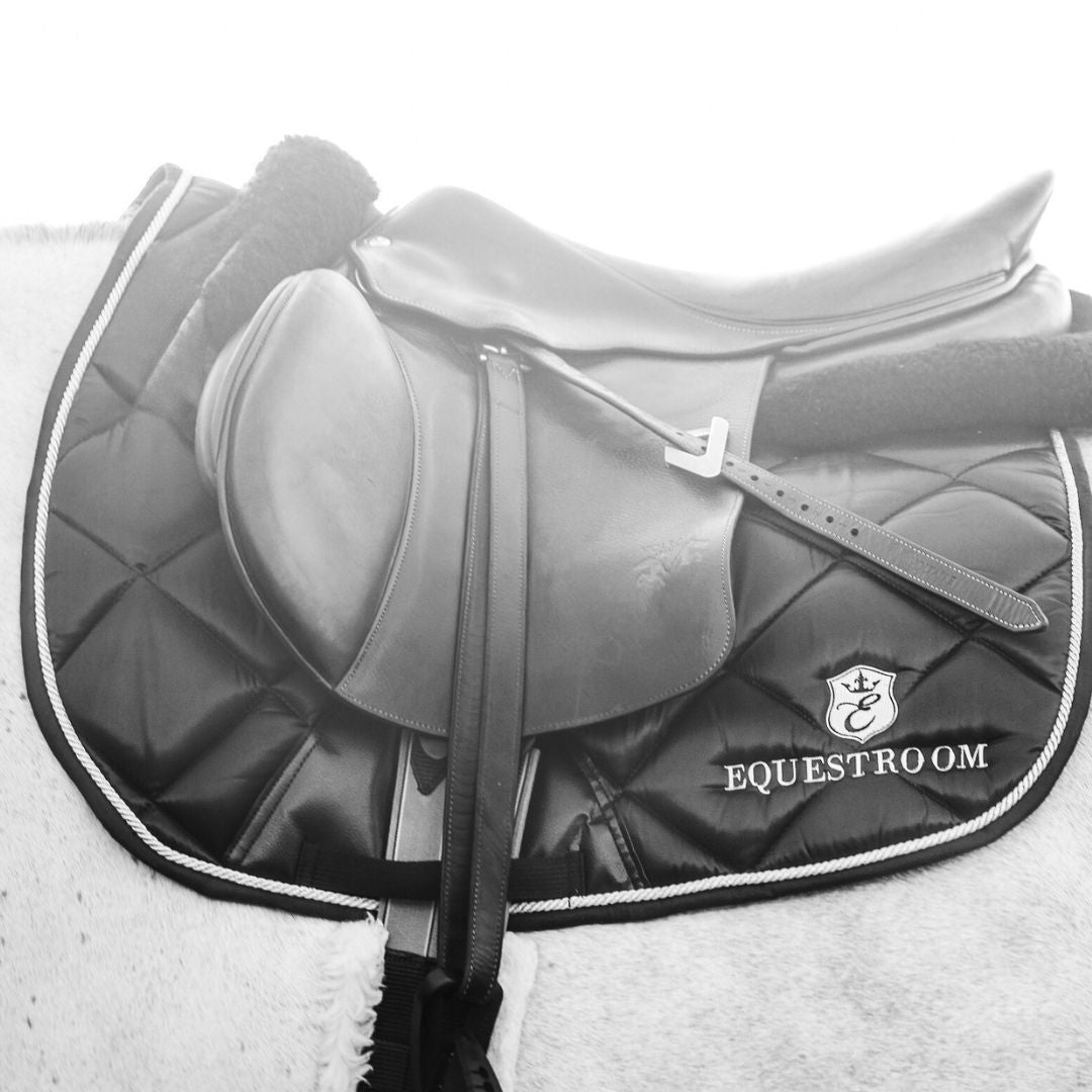 B&W - Black Saddle Pad