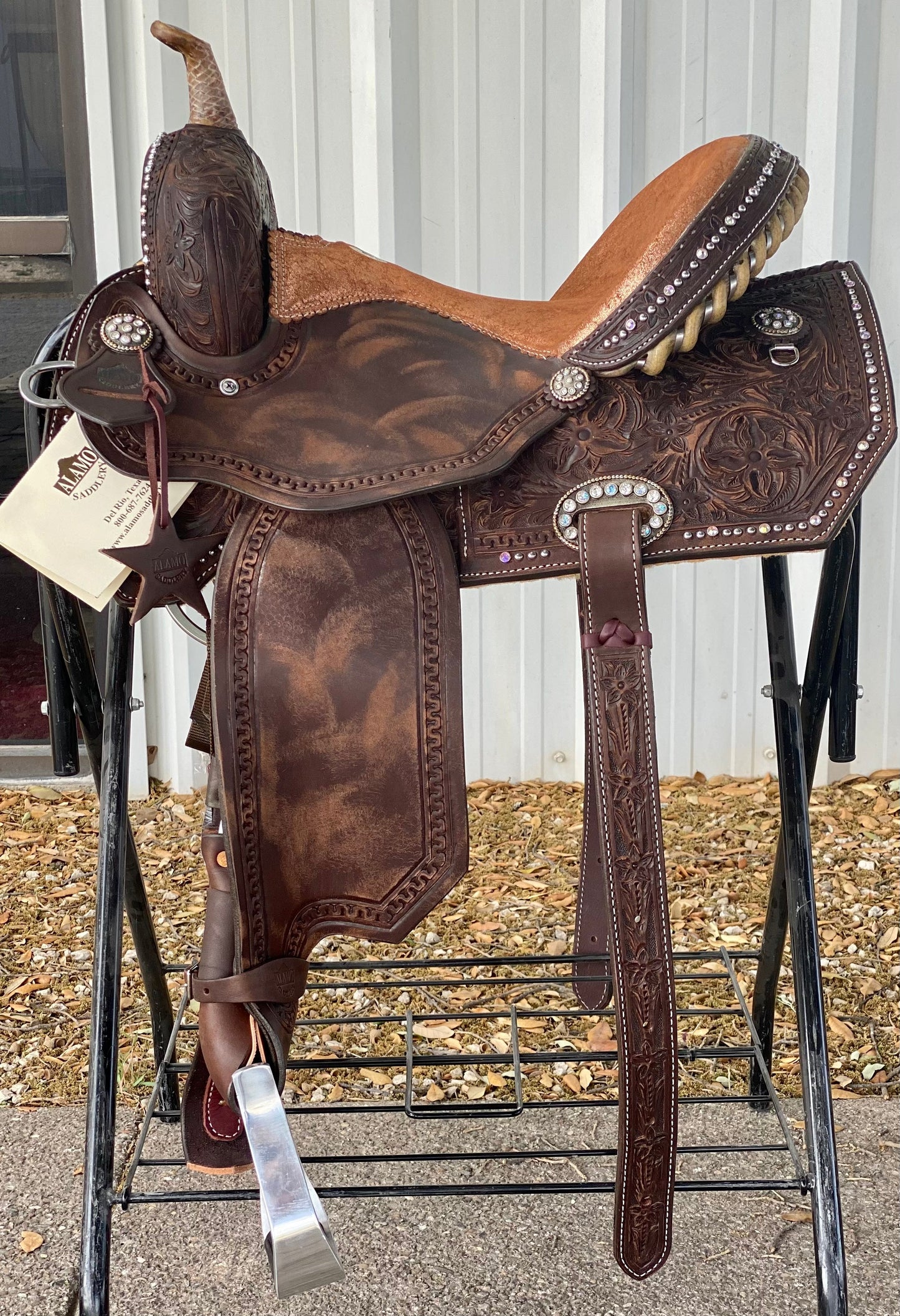 Vintage Glam Barrel Saddle