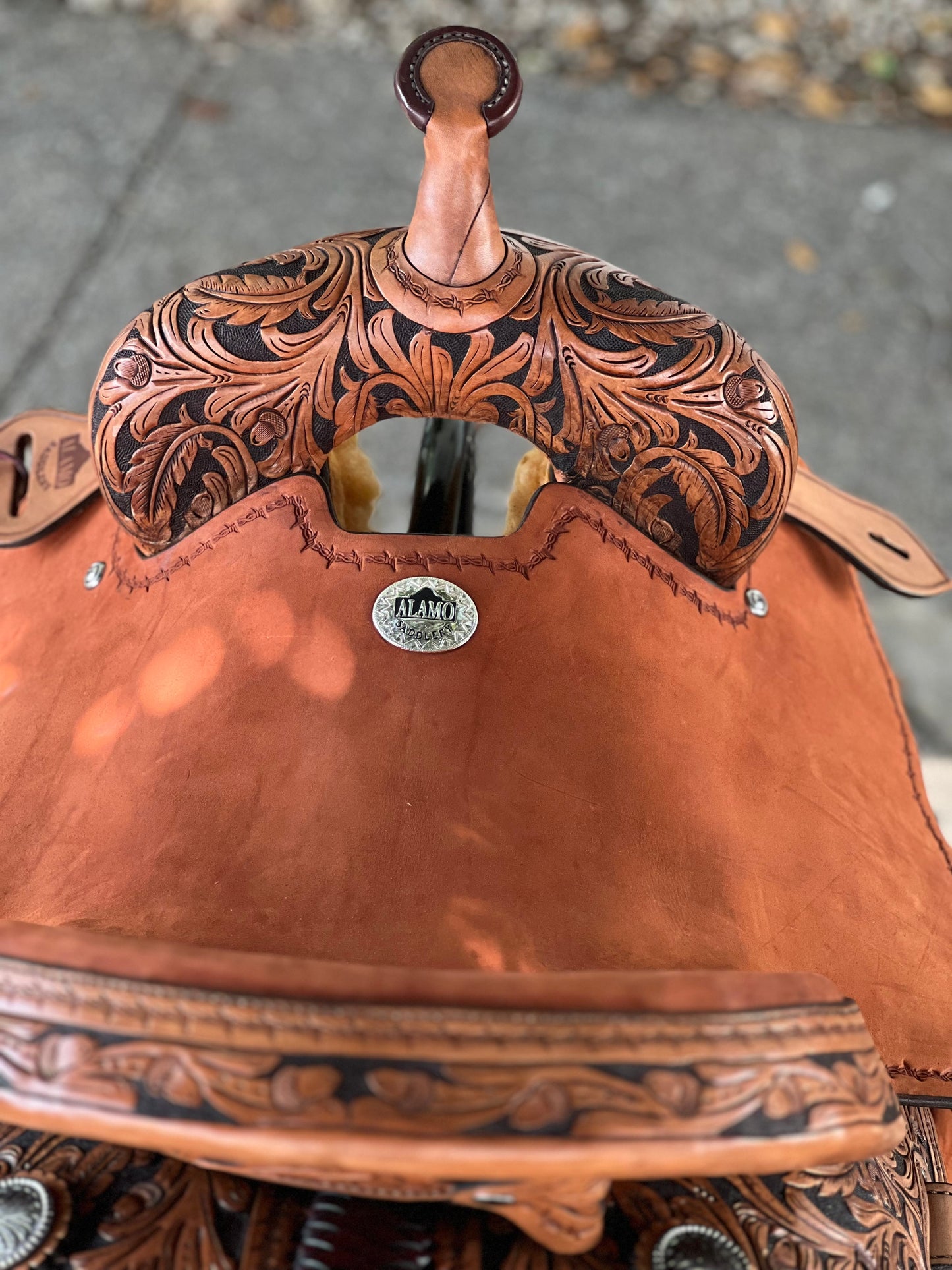15" Cowboy Feather Barrel Saddle