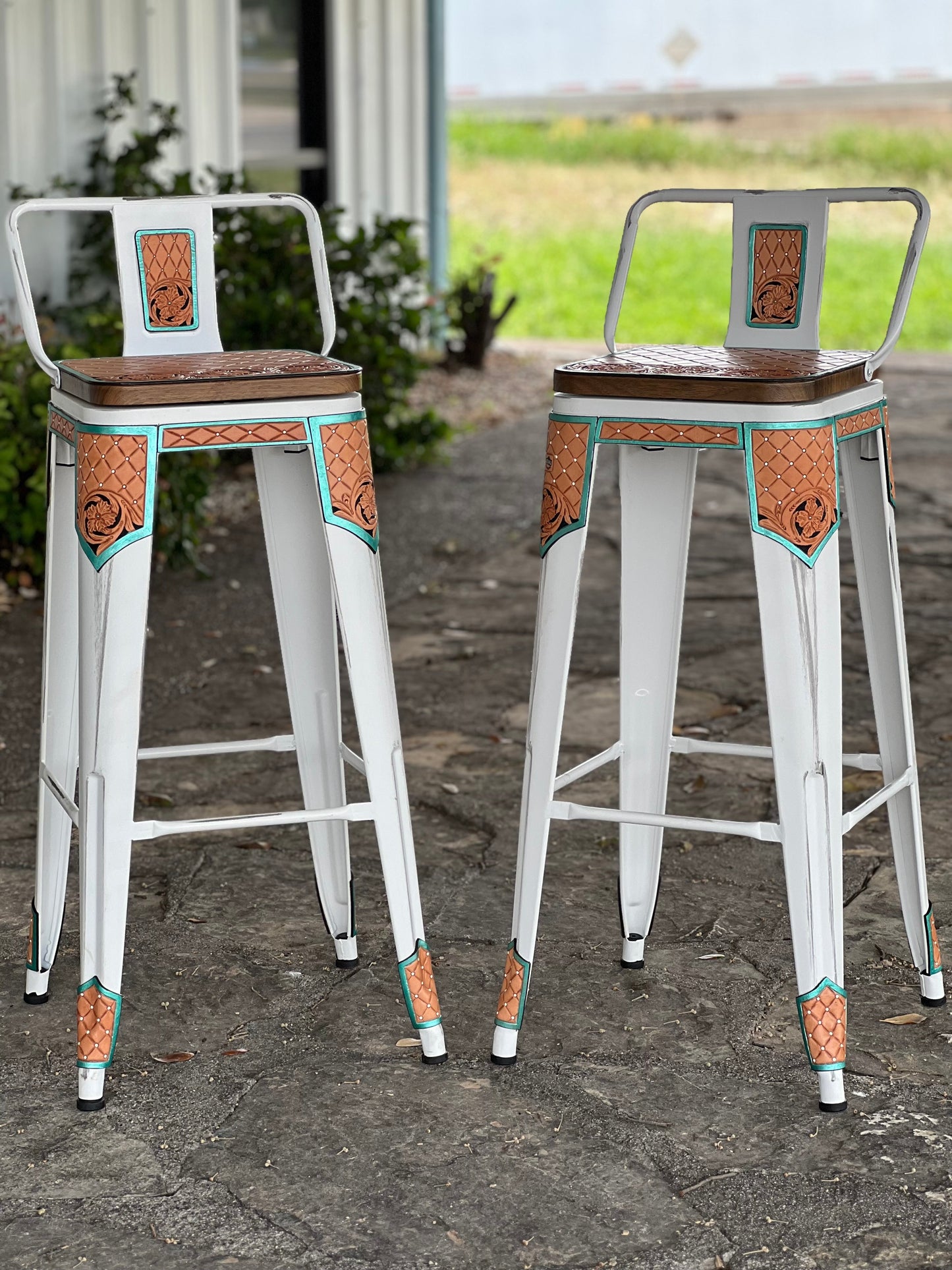 (PRE-ORDER) EL PINTO Barstools w/ Short back